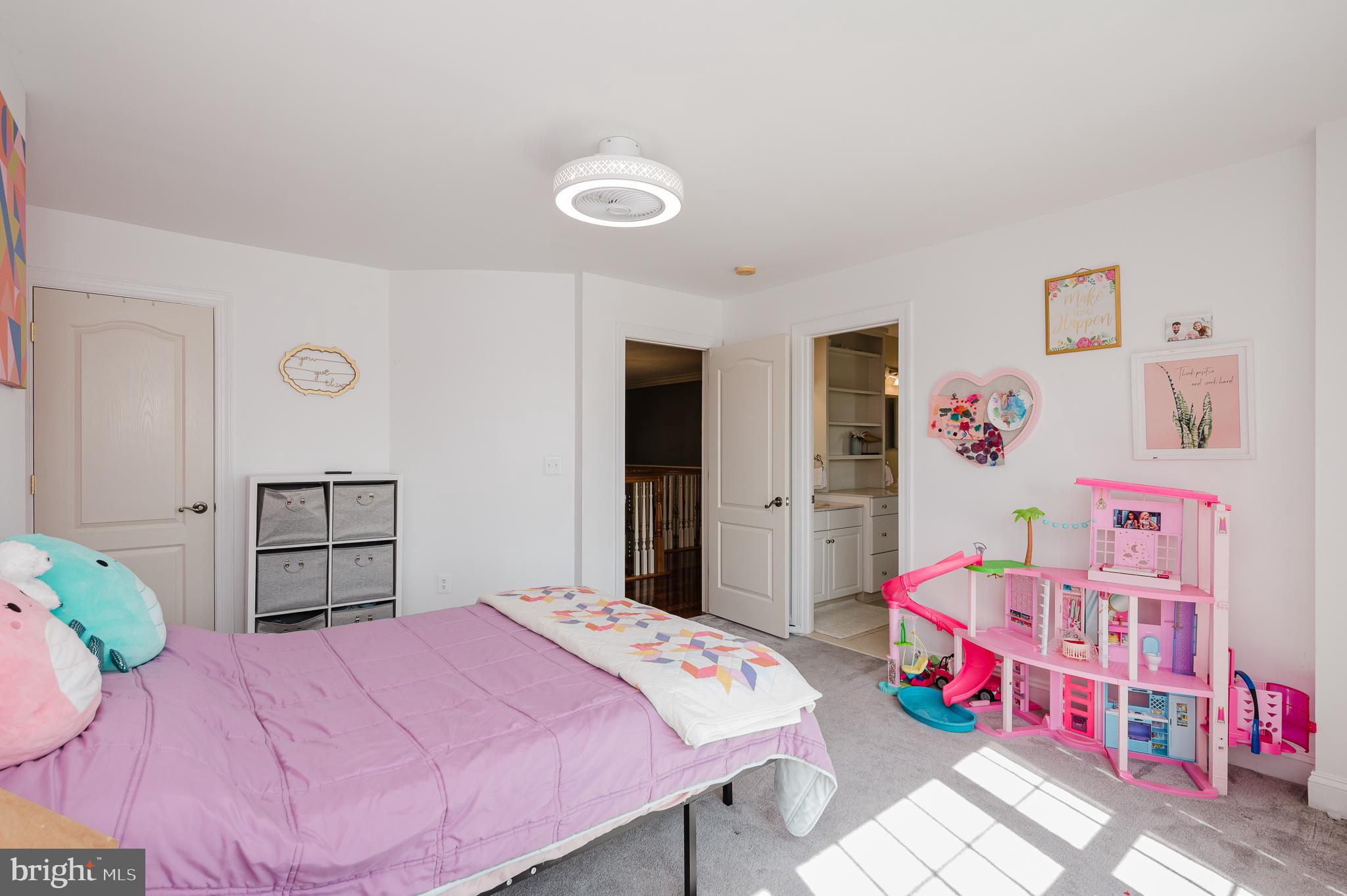 FOX CHASE - Residential