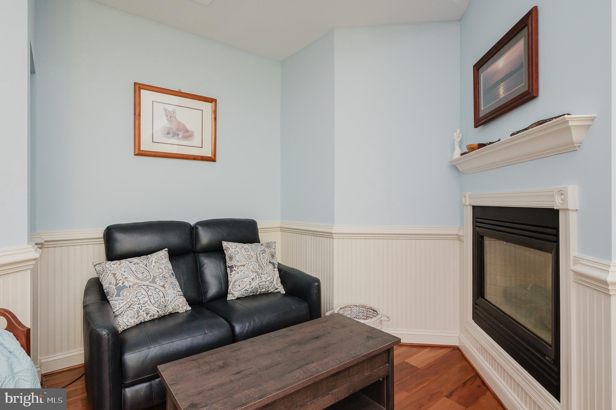 FOX CHASE - Residential