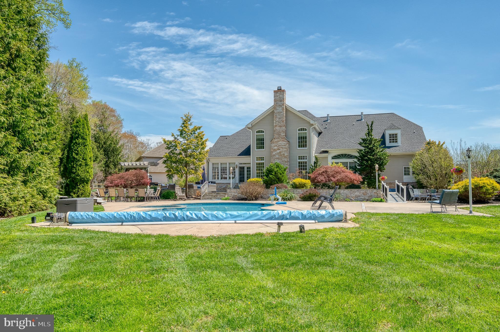 FOX CHASE - Residential