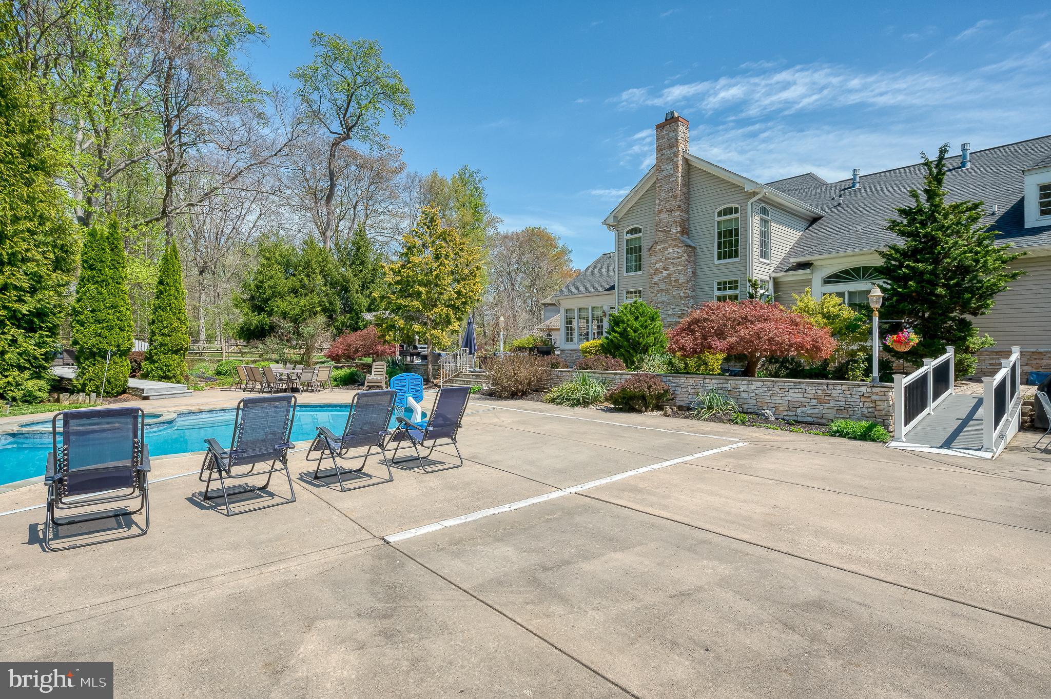 FOX CHASE - Residential