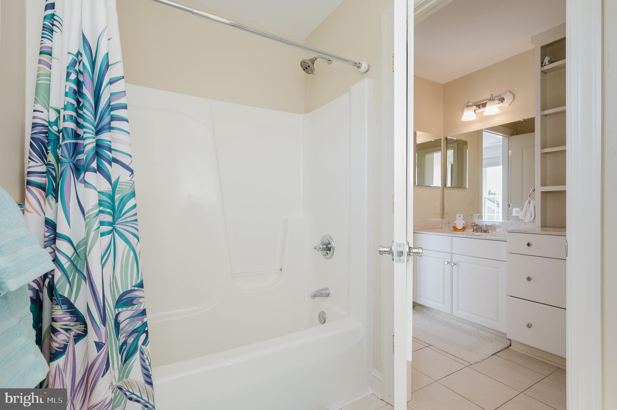 FOX CHASE - Residential