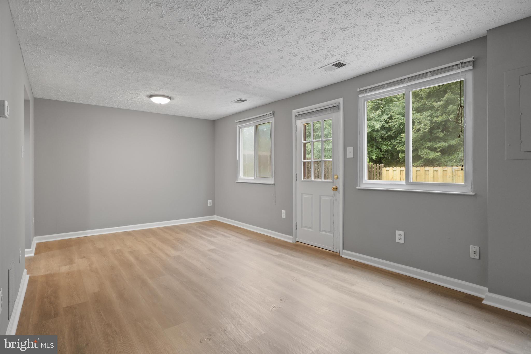 NEWINGTON FOREST - Residential Lease