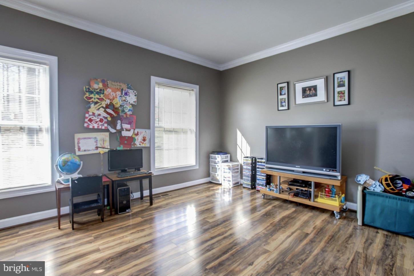 WHISPERWOOD - Residential