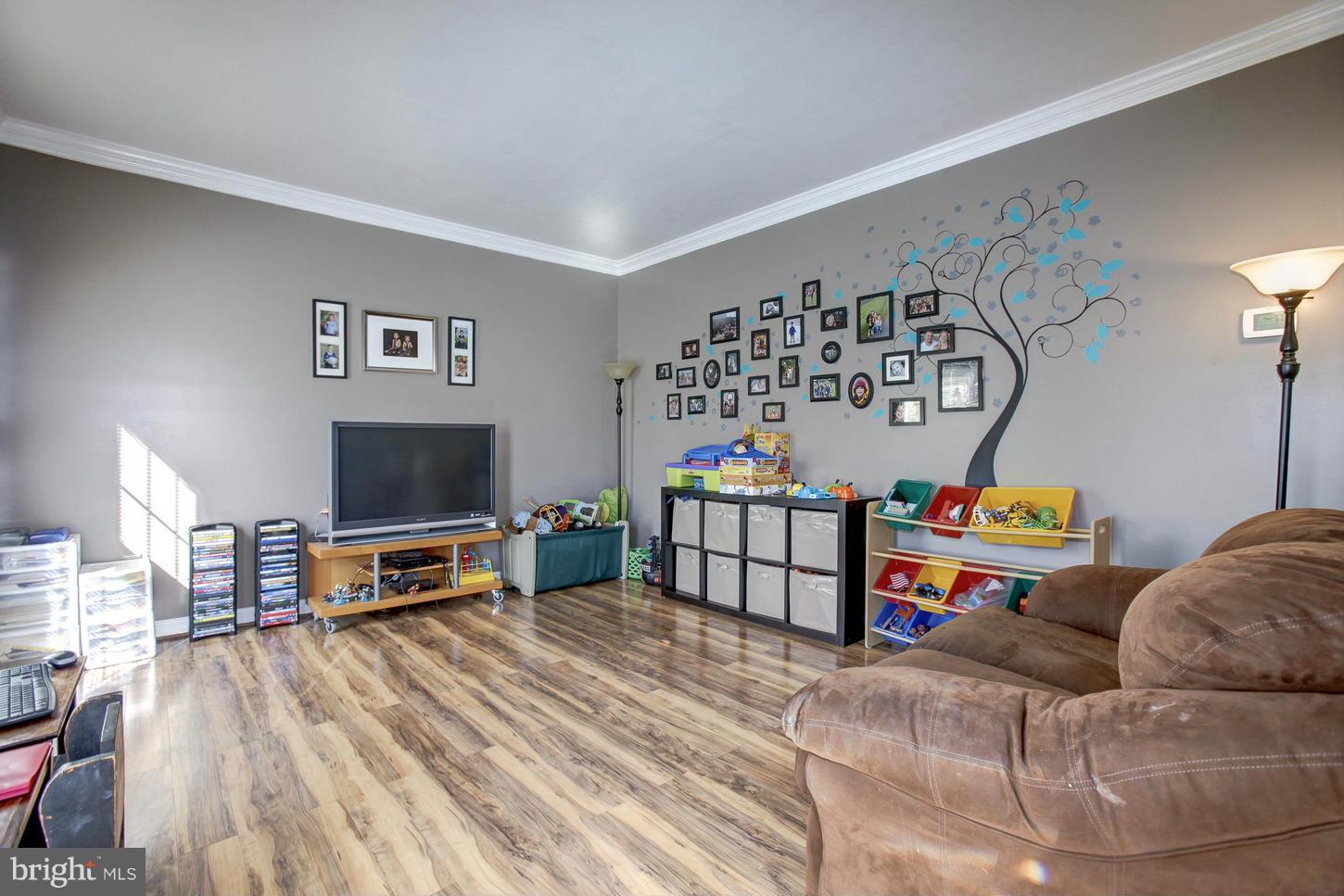 WHISPERWOOD - Residential