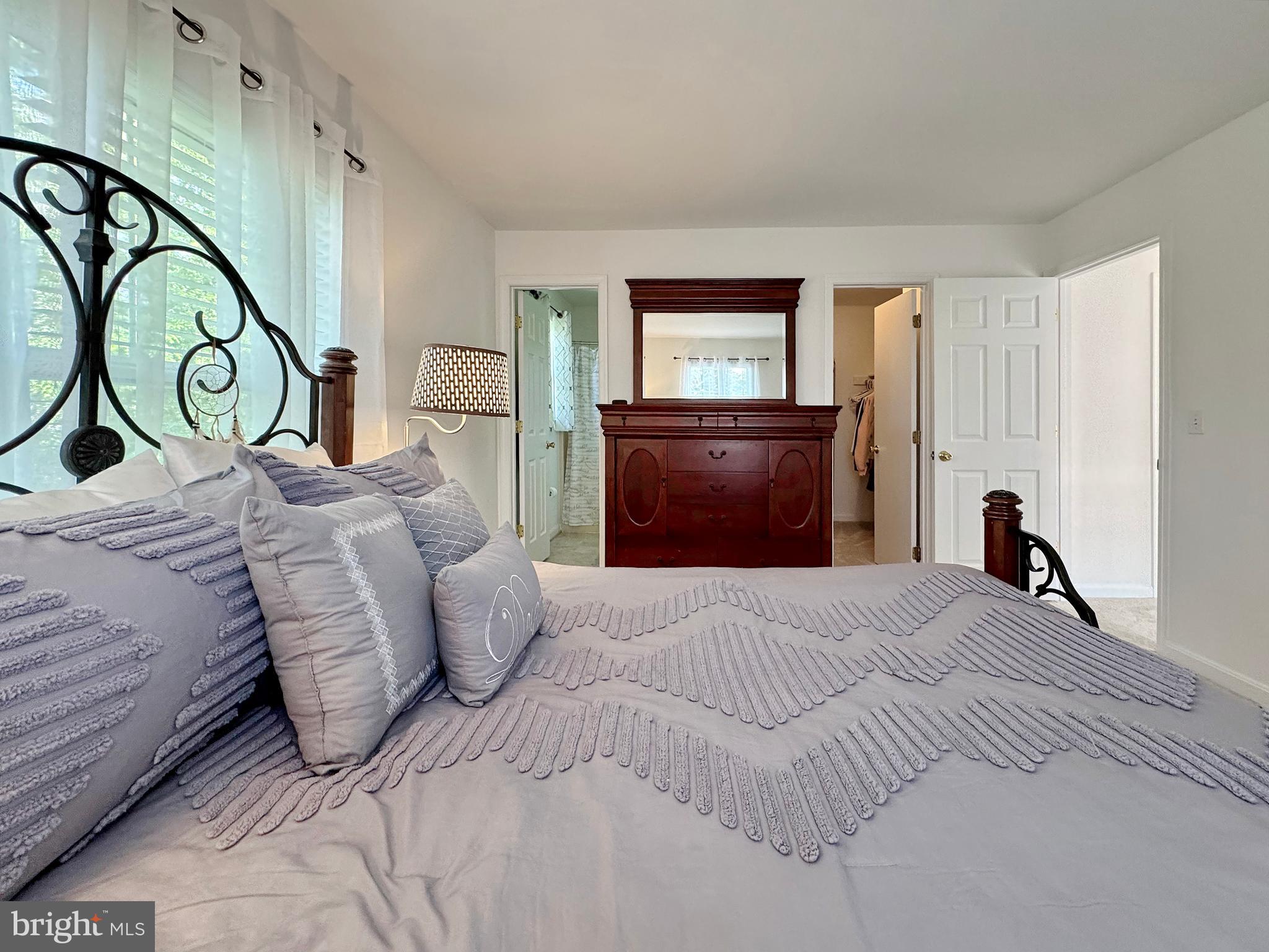 BAYSIDE TOWNHOUSES - Residential