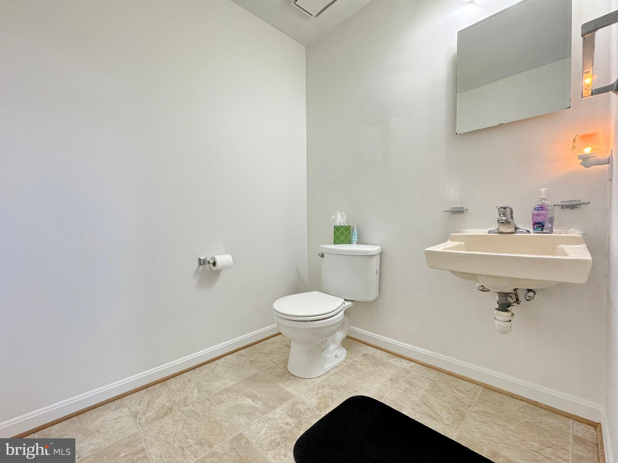 BAYSIDE TOWNHOUSES - Residential