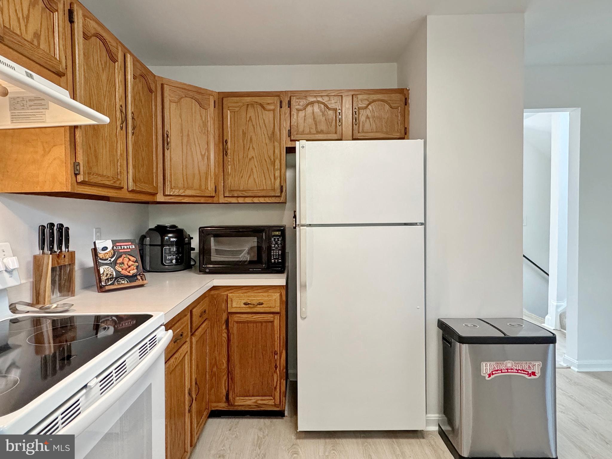 BAYSIDE TOWNHOUSES - Residential