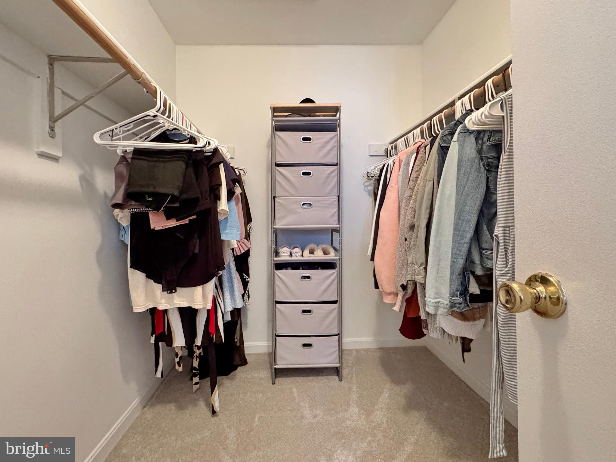 BAYSIDE TOWNHOUSES - Residential