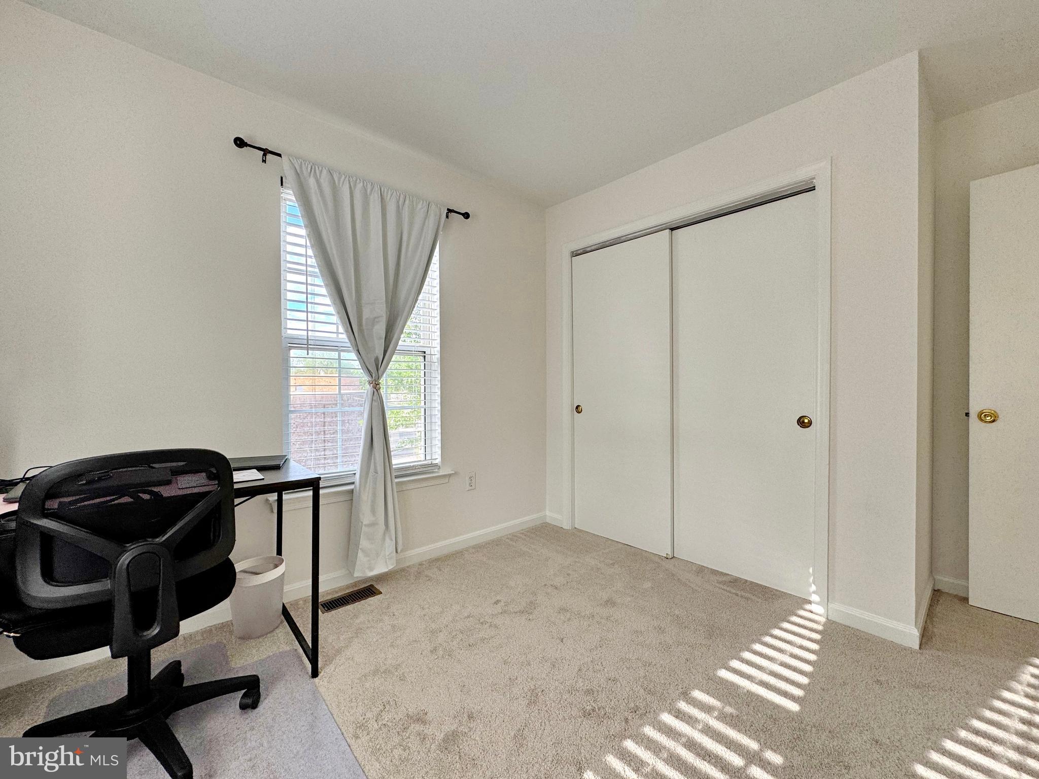 BAYSIDE TOWNHOUSES - Residential