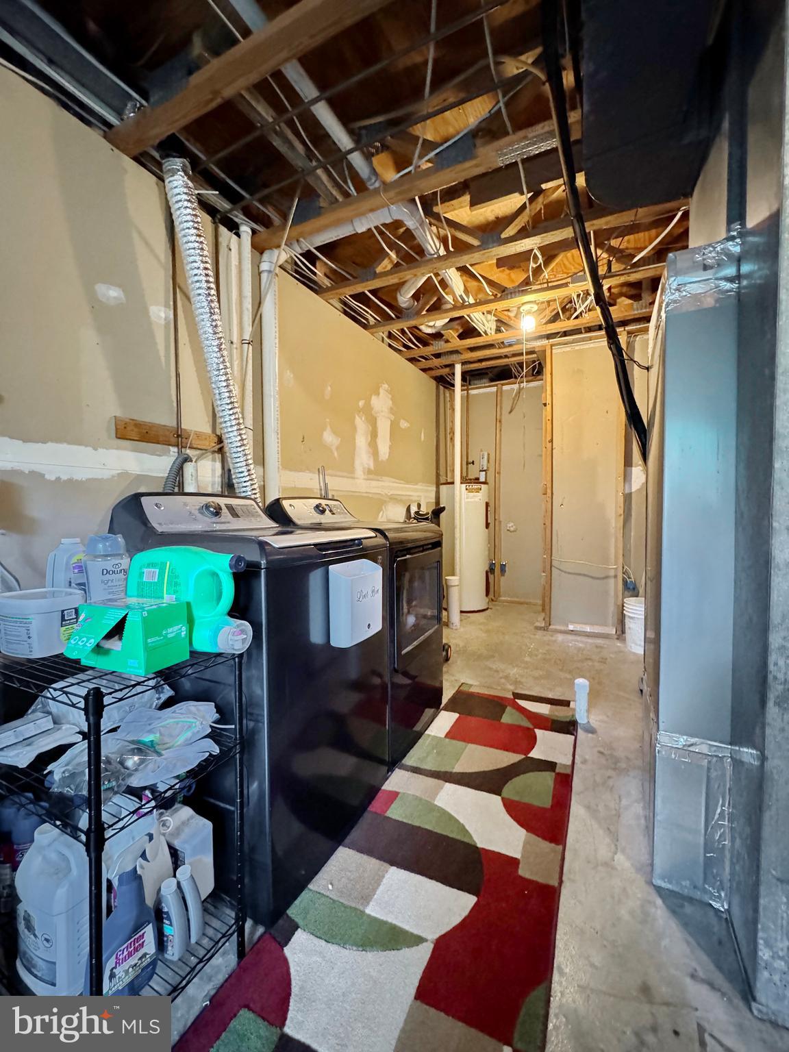 BAYSIDE TOWNHOUSES - Residential