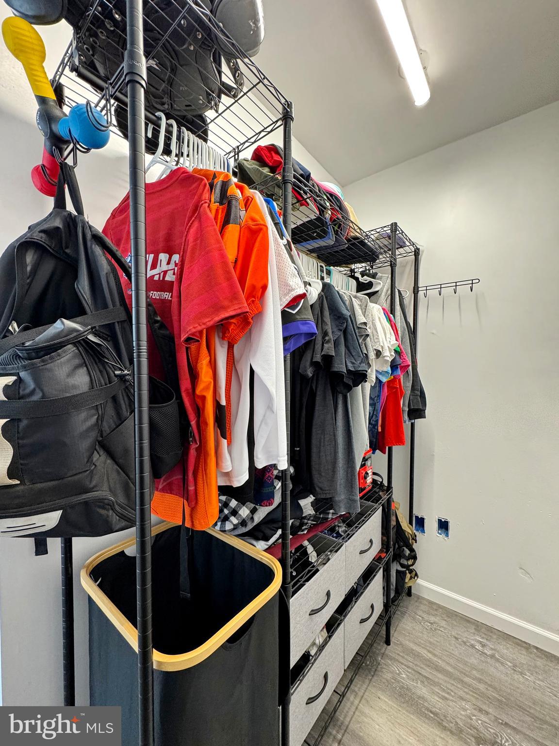 BAYSIDE TOWNHOUSES - Residential