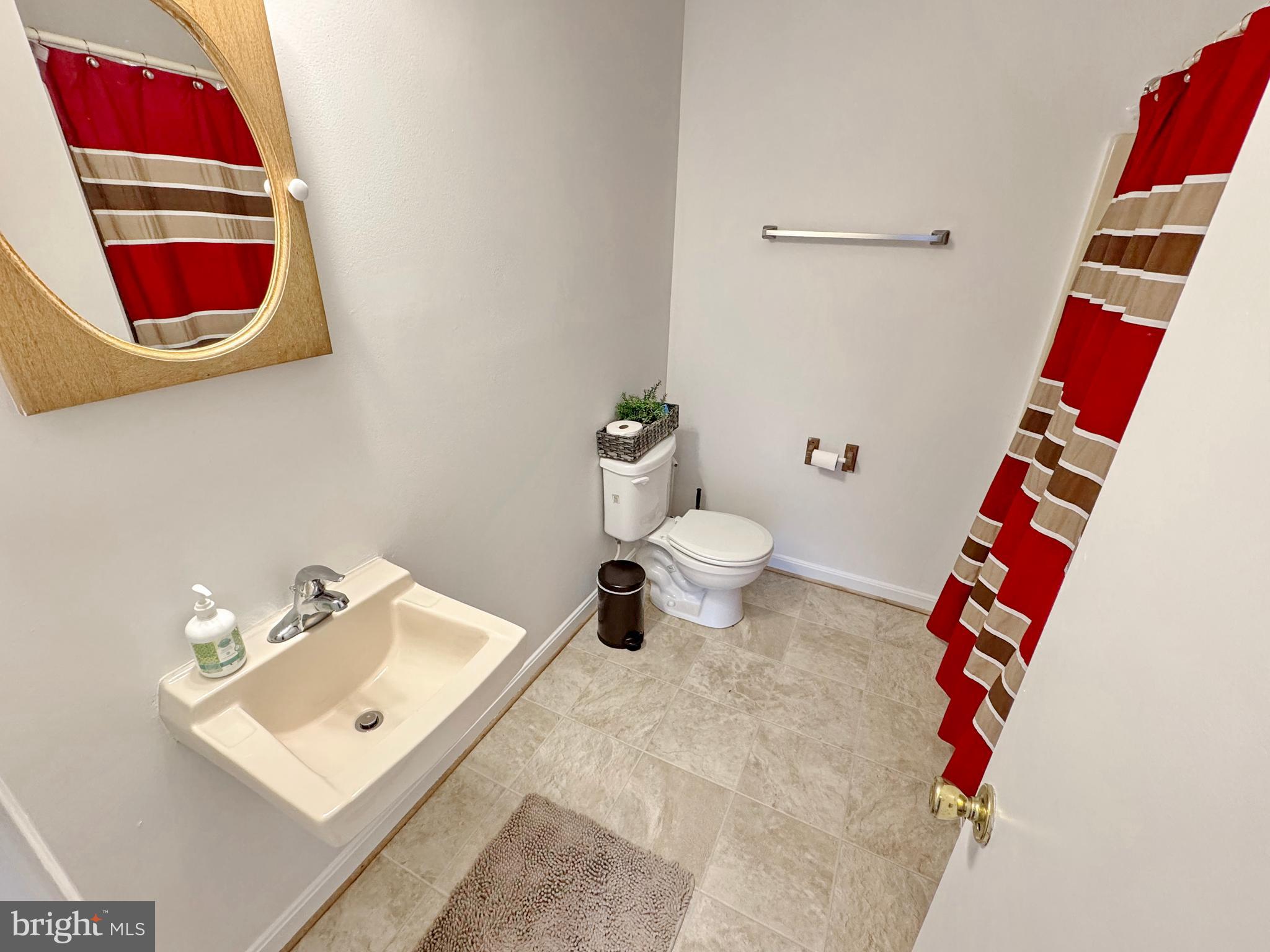 BAYSIDE TOWNHOUSES - Residential