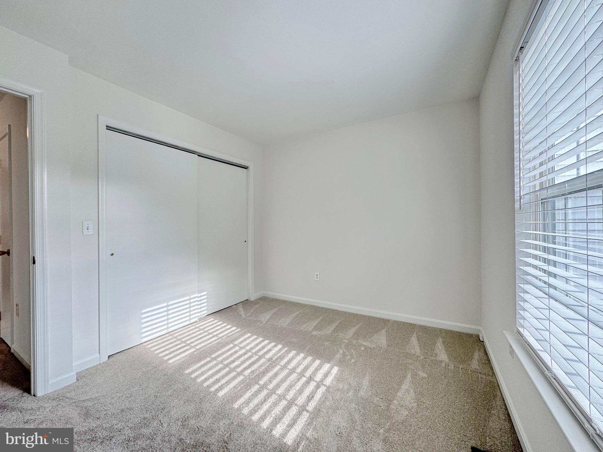 BAYSIDE TOWNHOUSES - Residential