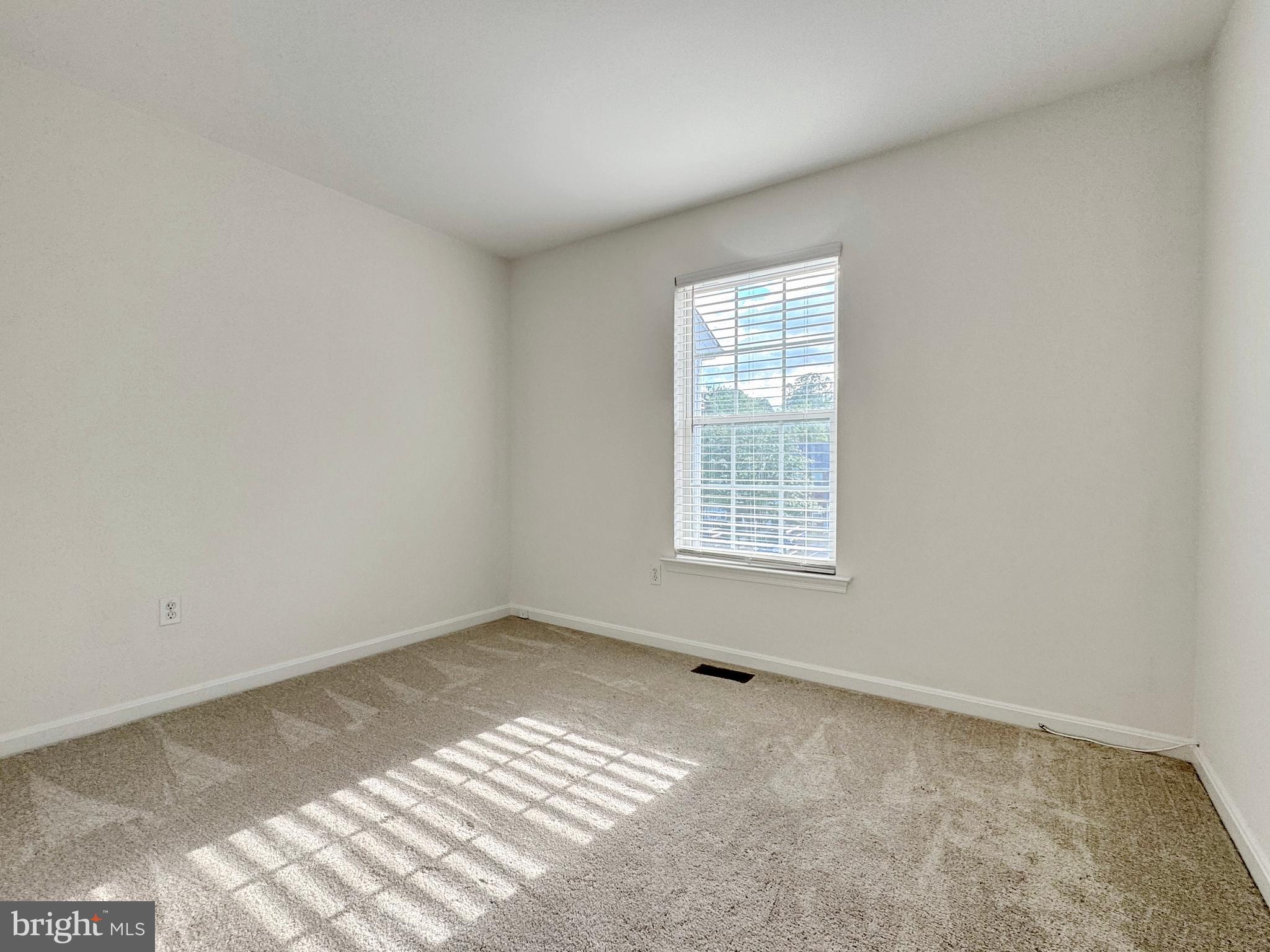 BAYSIDE TOWNHOUSES - Residential