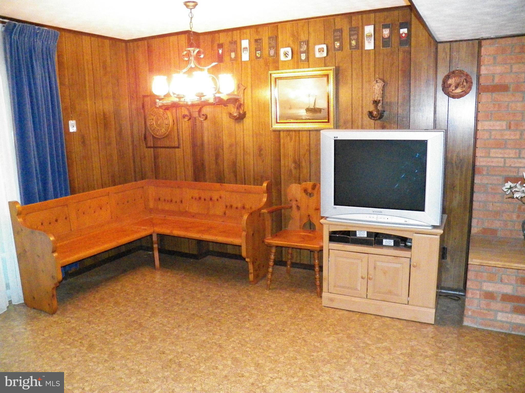 RUSTIC HILLS - Residential