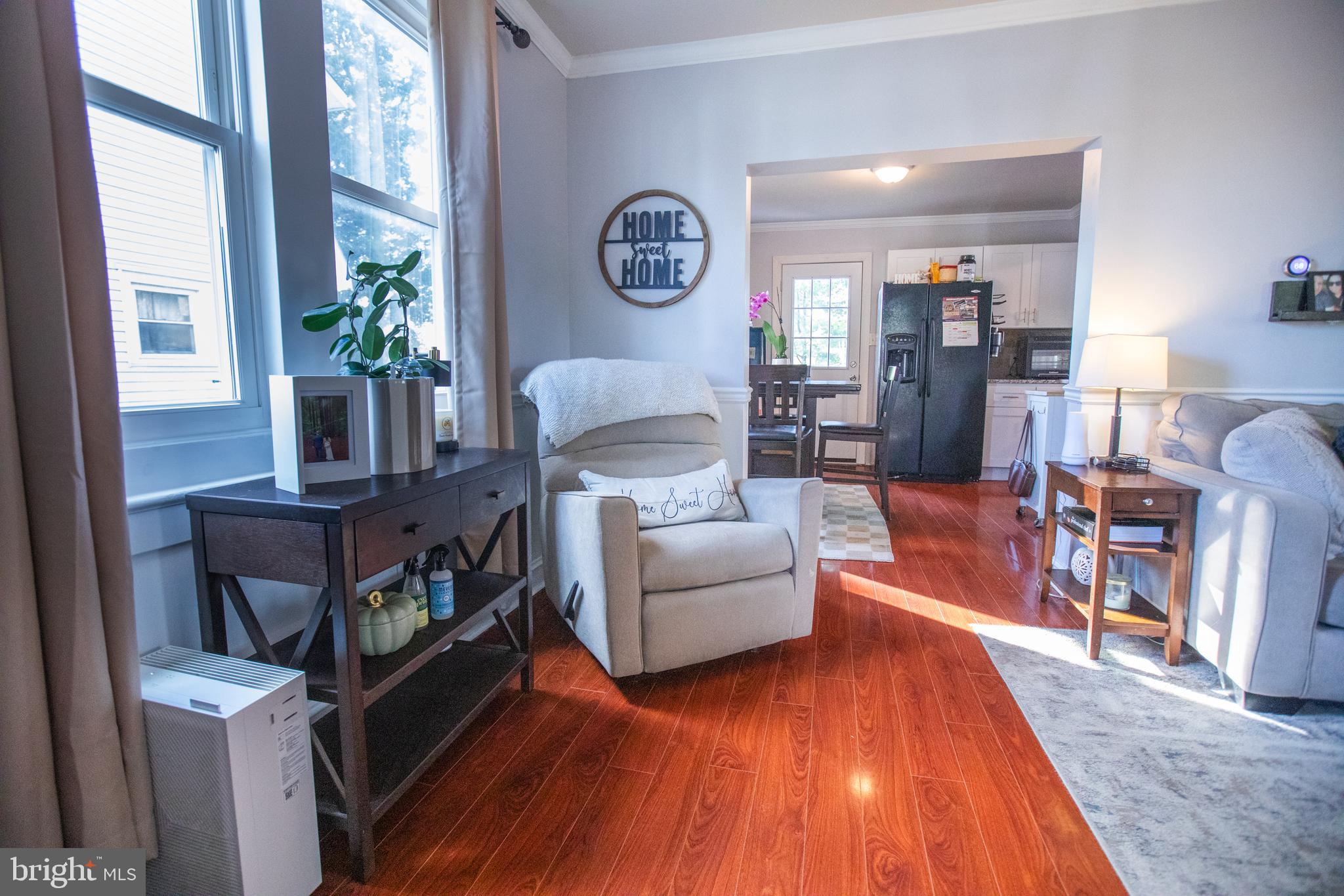 112 W MAIDEN LANE