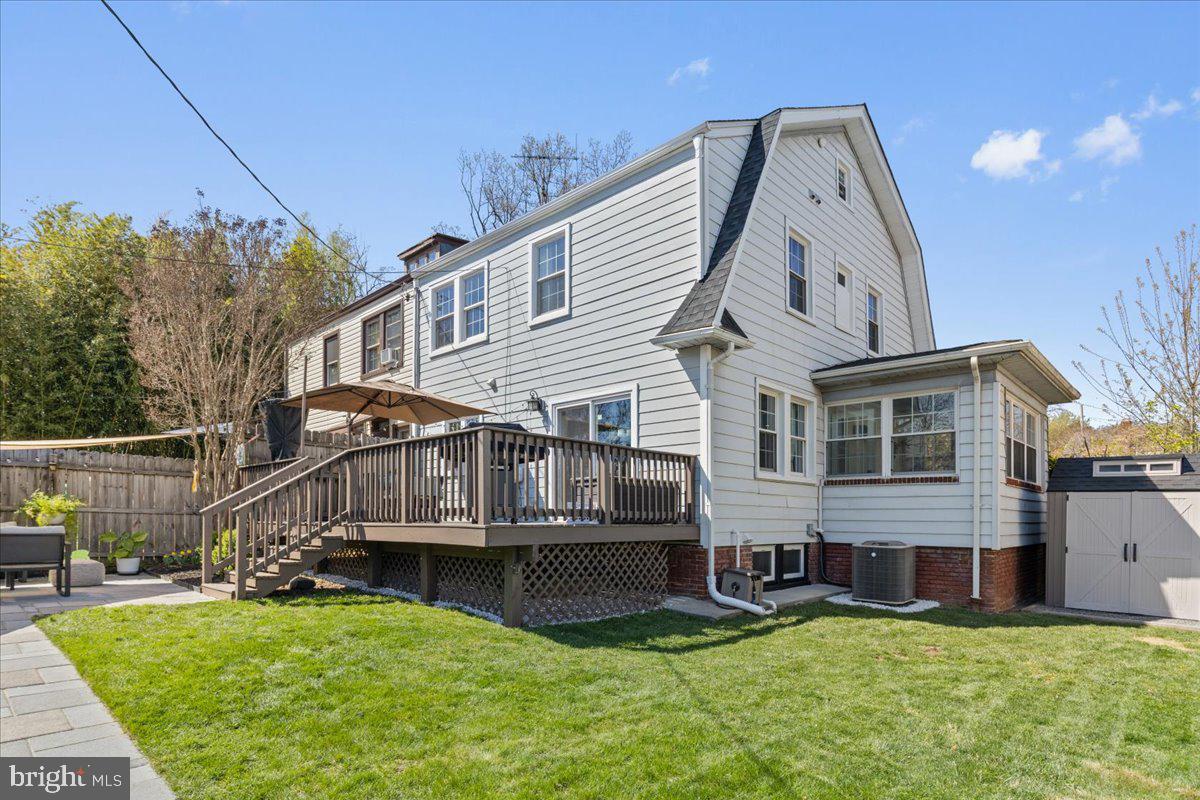 LAKE EVESHAM HISTORIC DISTRICT - Residential