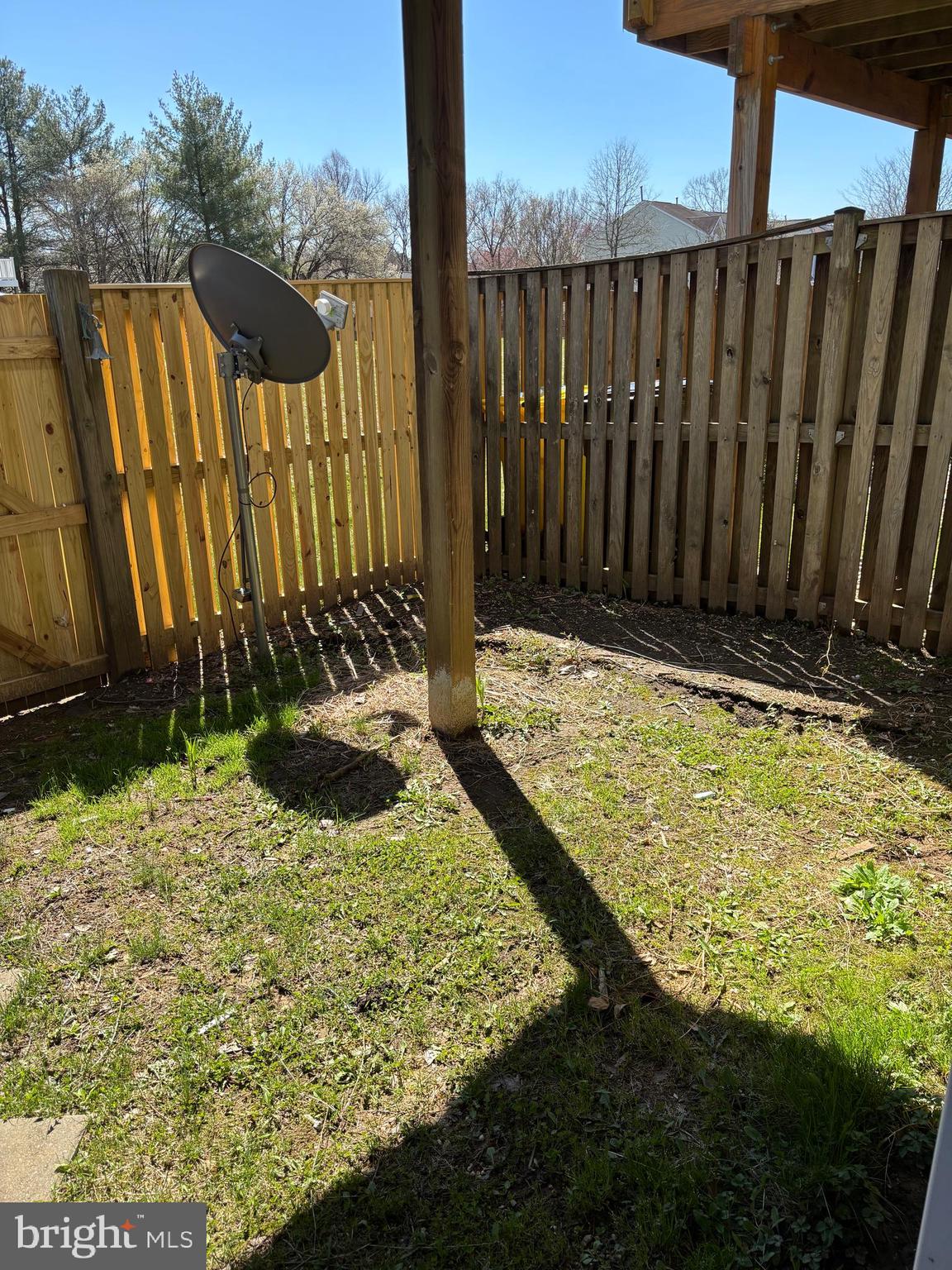 THE KNOLLS - Residential Lease