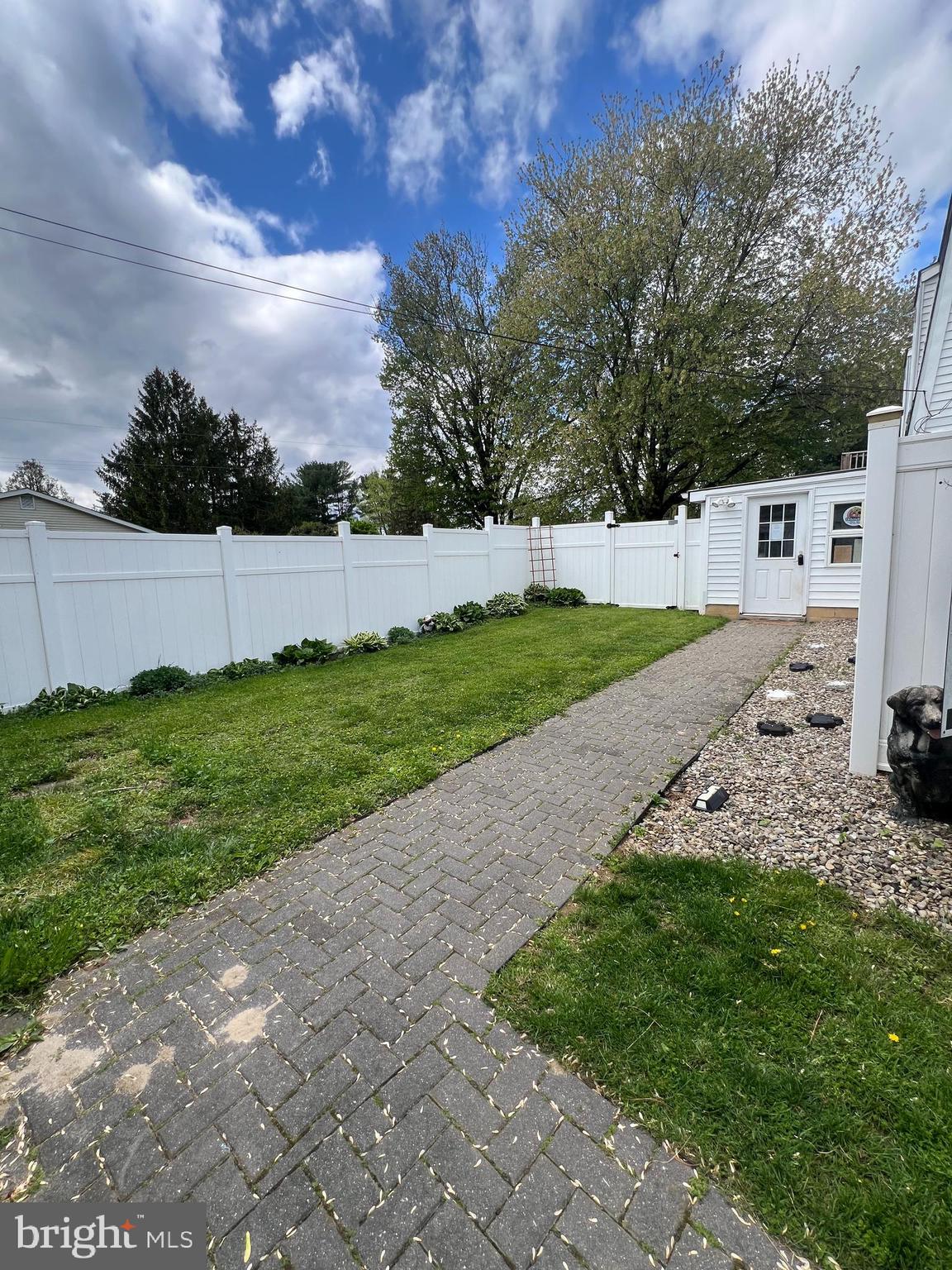 2332 EMORY ROAD