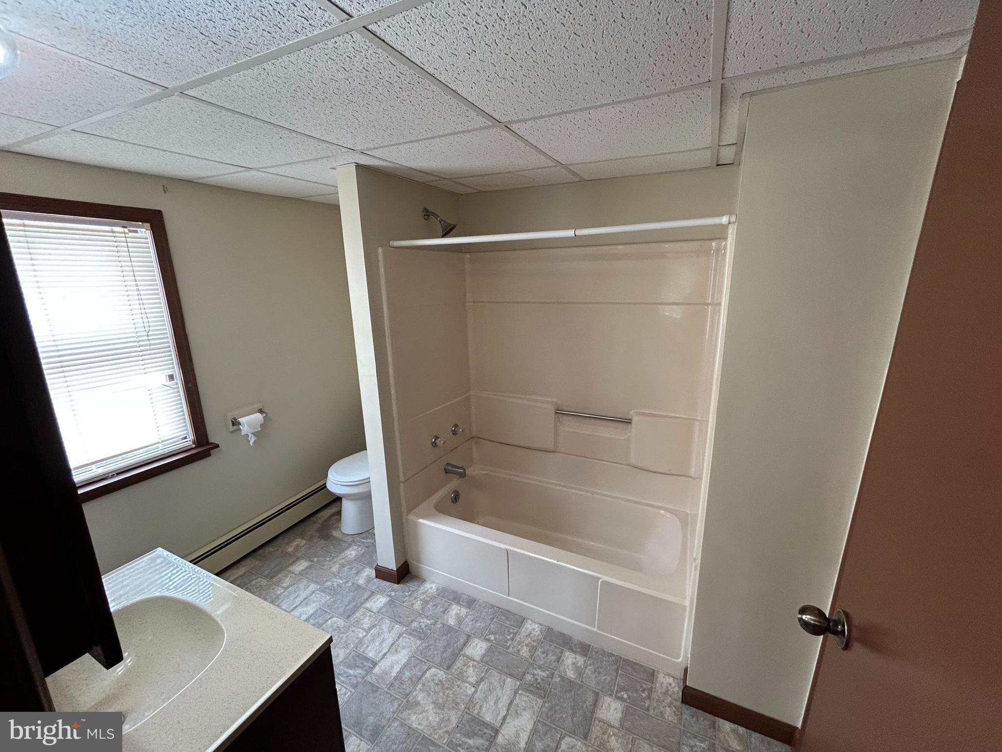 RESIDENTIAL - Residential Lease