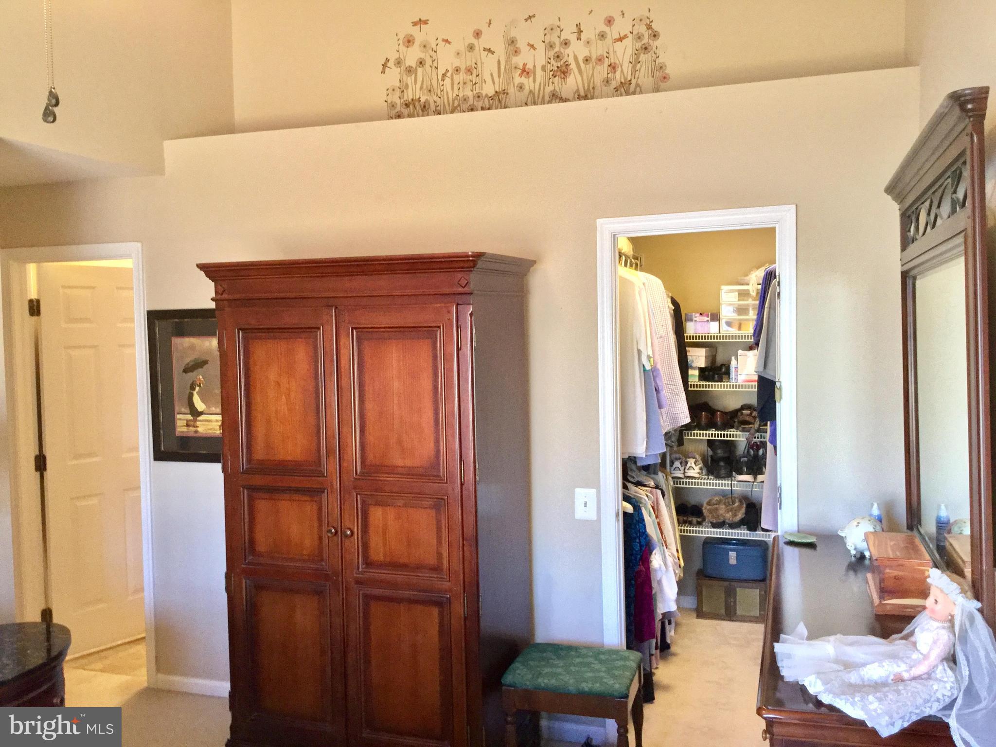 BULL RUN CONDO - Residential