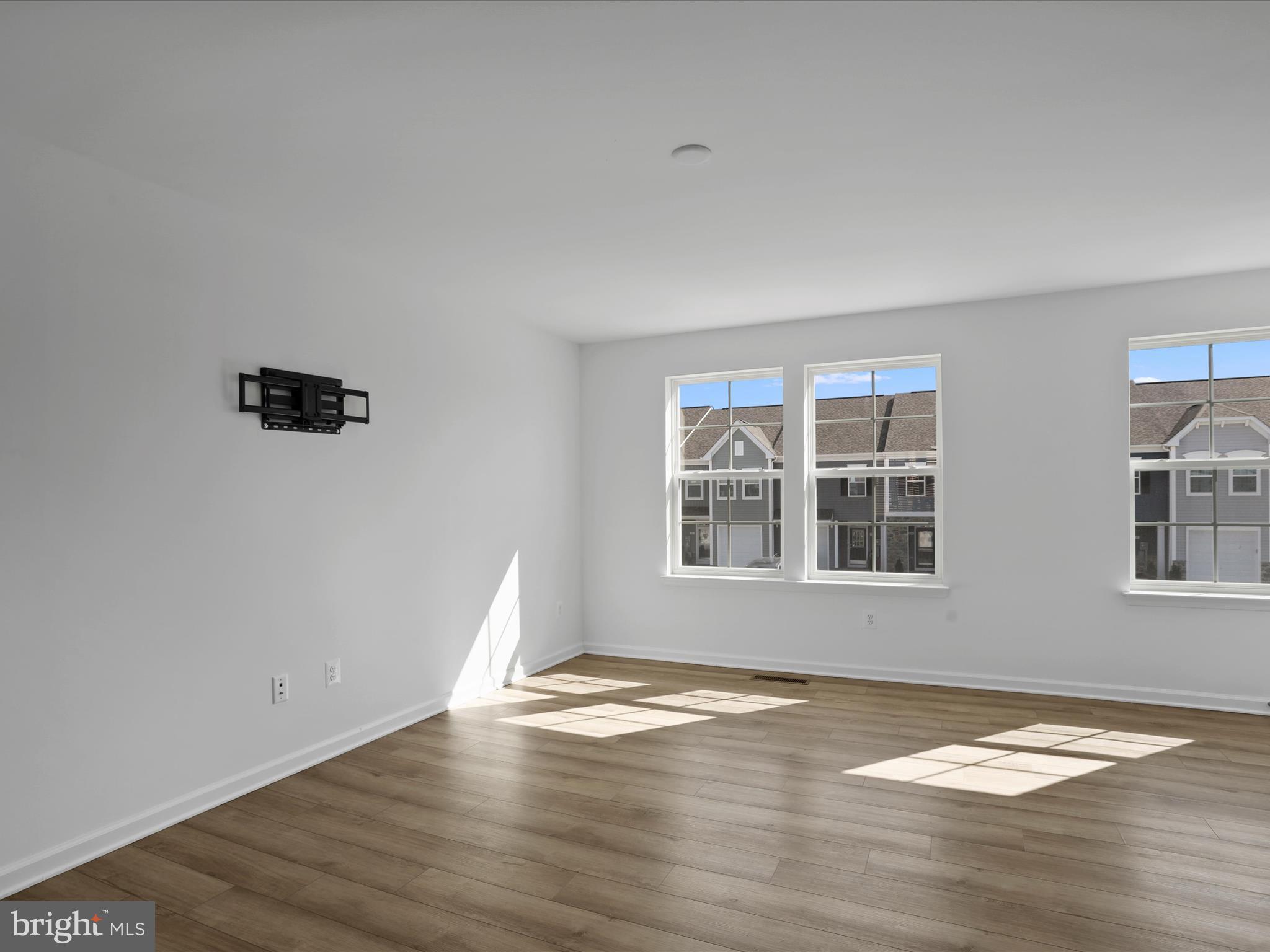 MCCAULEY CROSSING - Residential