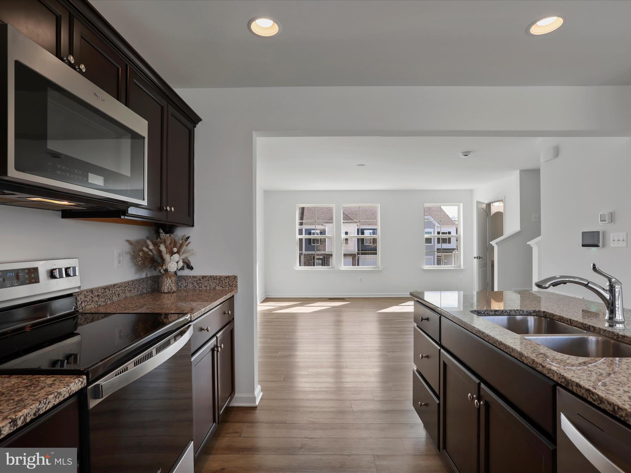 MCCAULEY CROSSING - Residential