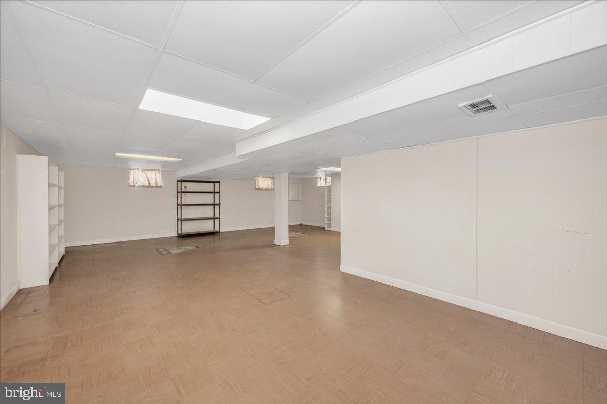 LAYTONSVILLE OUTSIDE - Residential