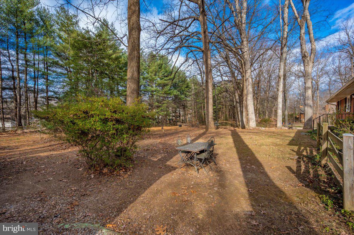 LAYTONSVILLE OUTSIDE - Residential