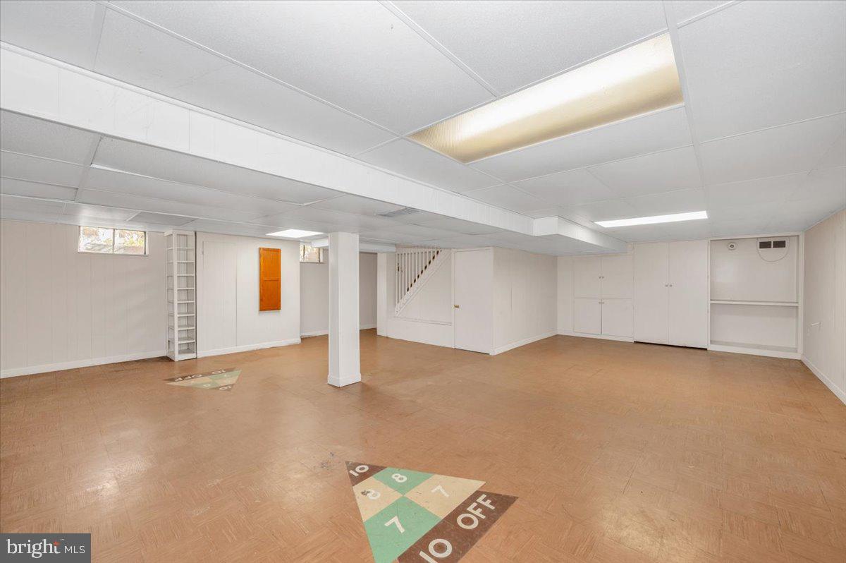 LAYTONSVILLE OUTSIDE - Residential