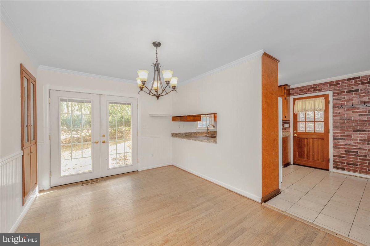 LAYTONSVILLE OUTSIDE - Residential