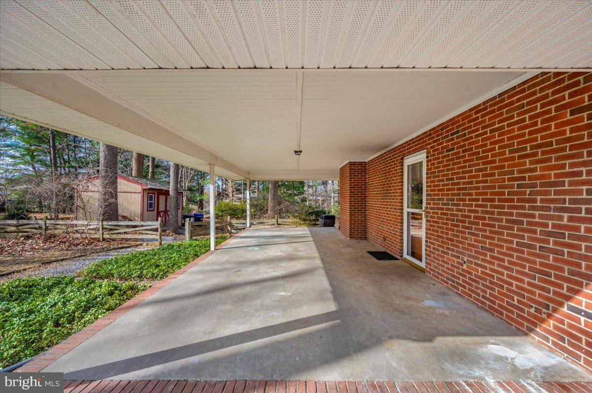 LAYTONSVILLE OUTSIDE - Residential