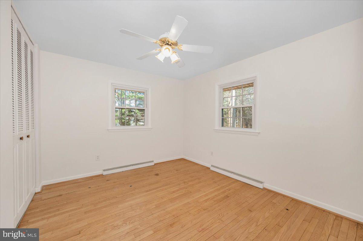 LAYTONSVILLE OUTSIDE - Residential