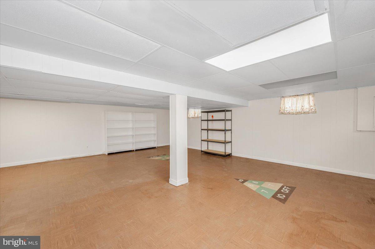 LAYTONSVILLE OUTSIDE - Residential