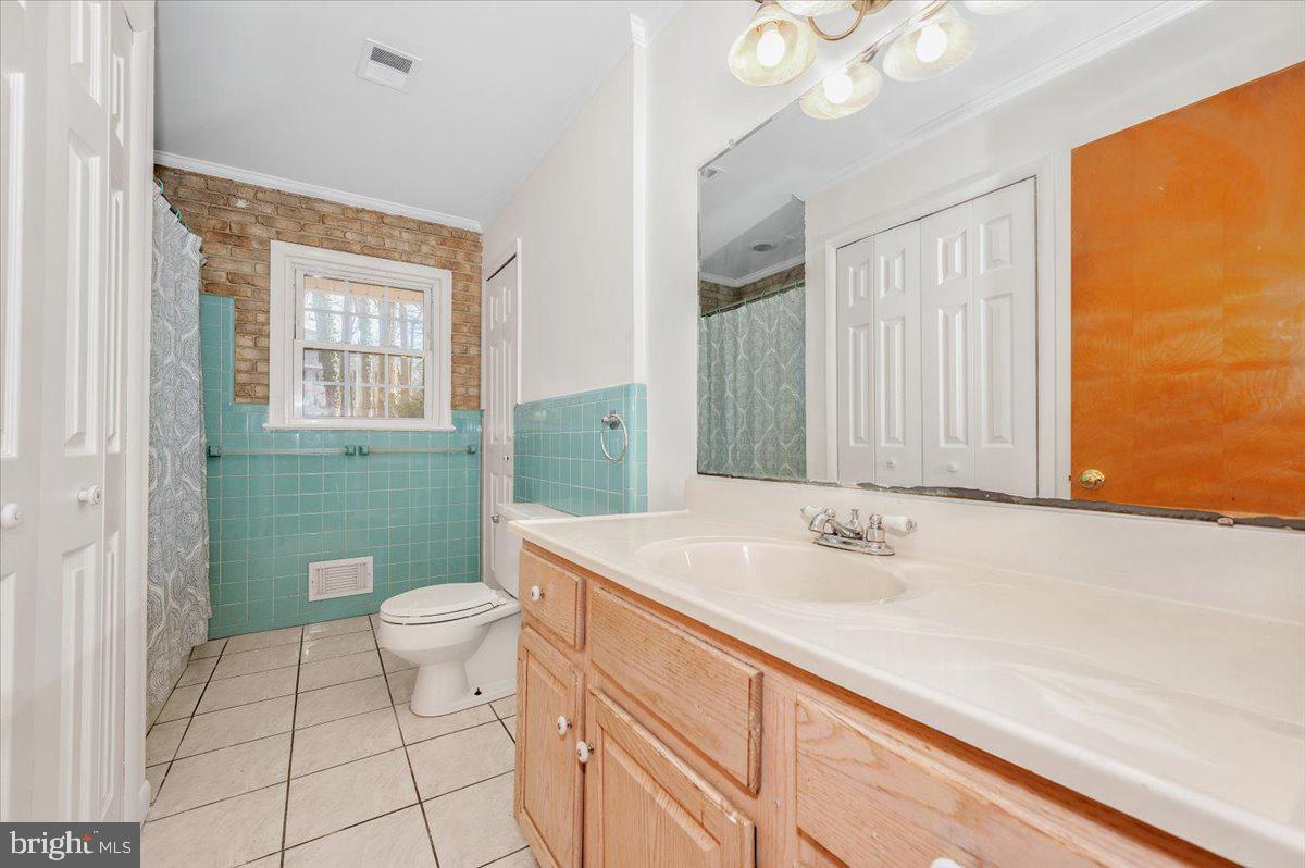 LAYTONSVILLE OUTSIDE - Residential