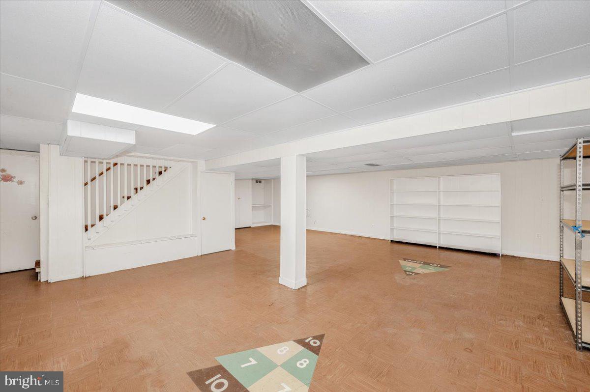 LAYTONSVILLE OUTSIDE - Residential