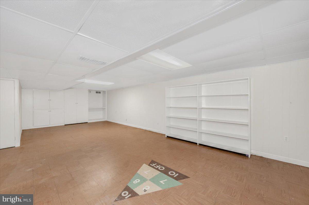 LAYTONSVILLE OUTSIDE - Residential