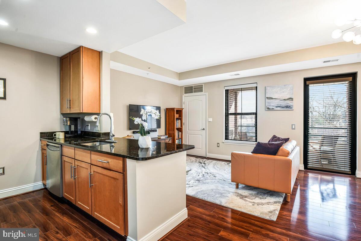 1111 ORONOCO STREET 340