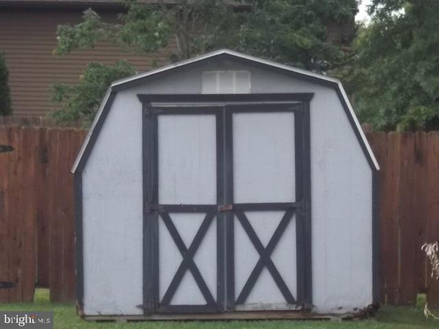 COLONIAL HILLS - Residential