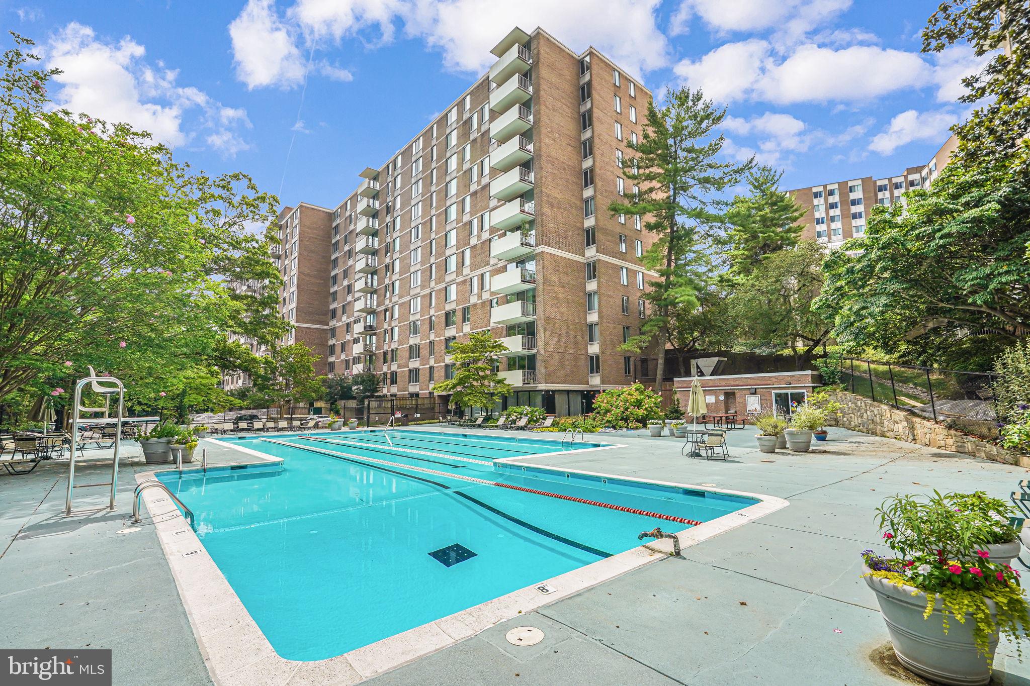 FOREST HILLS - Residential