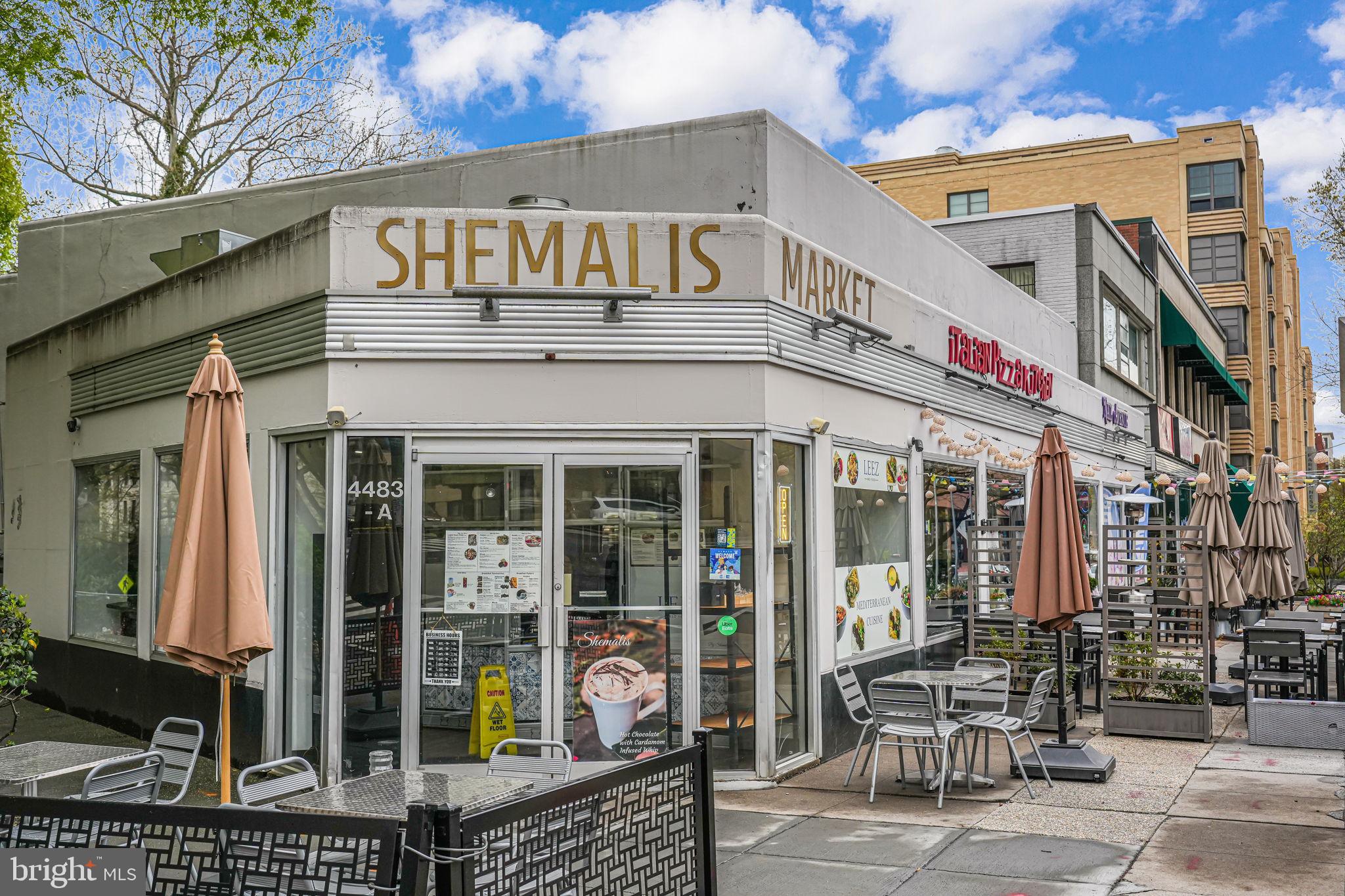 FOREST HILLS - Residential