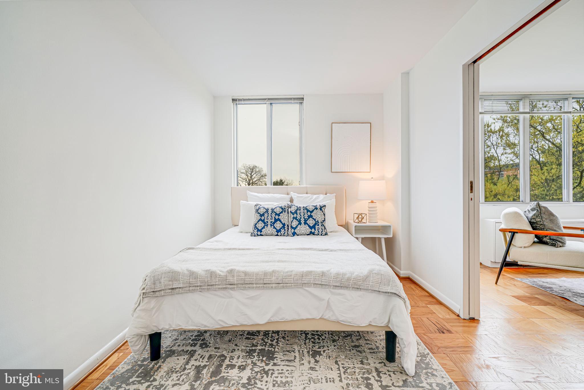 FOREST HILLS - Residential