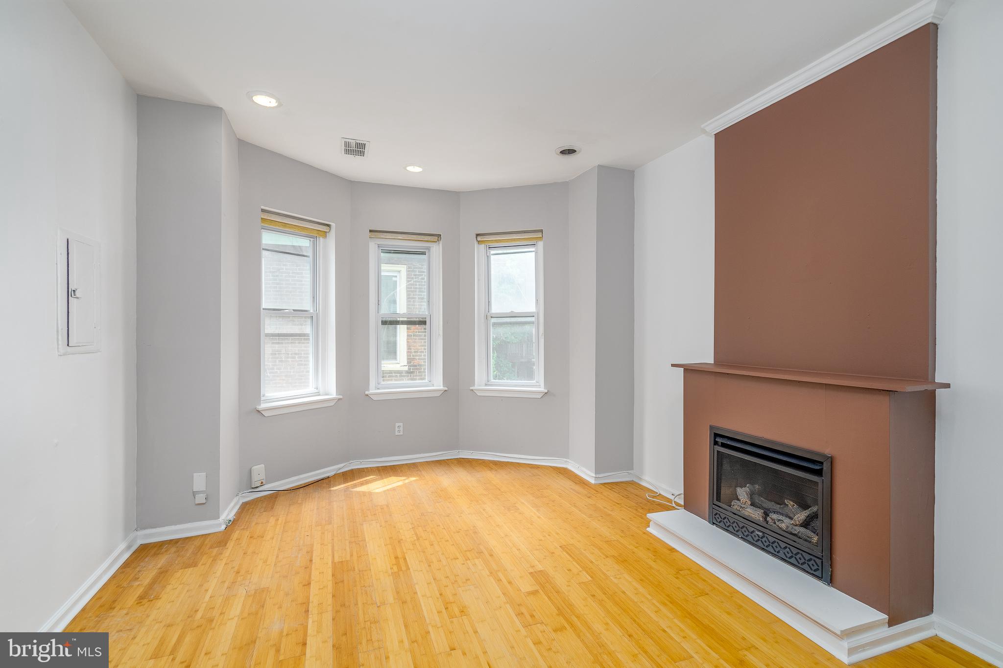 GRADUATE HOSPITAL - Residential Lease