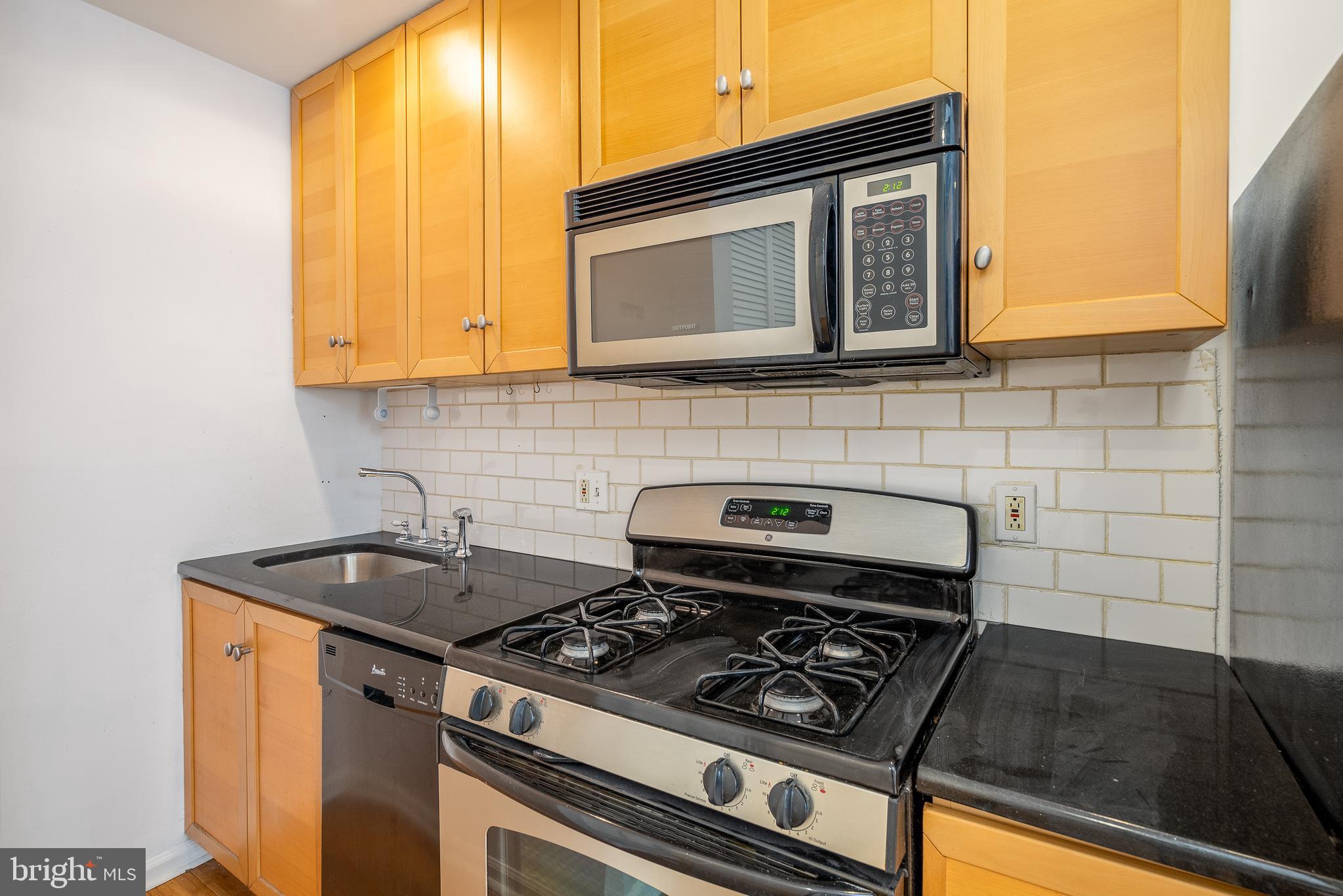 GRADUATE HOSPITAL - Residential Lease