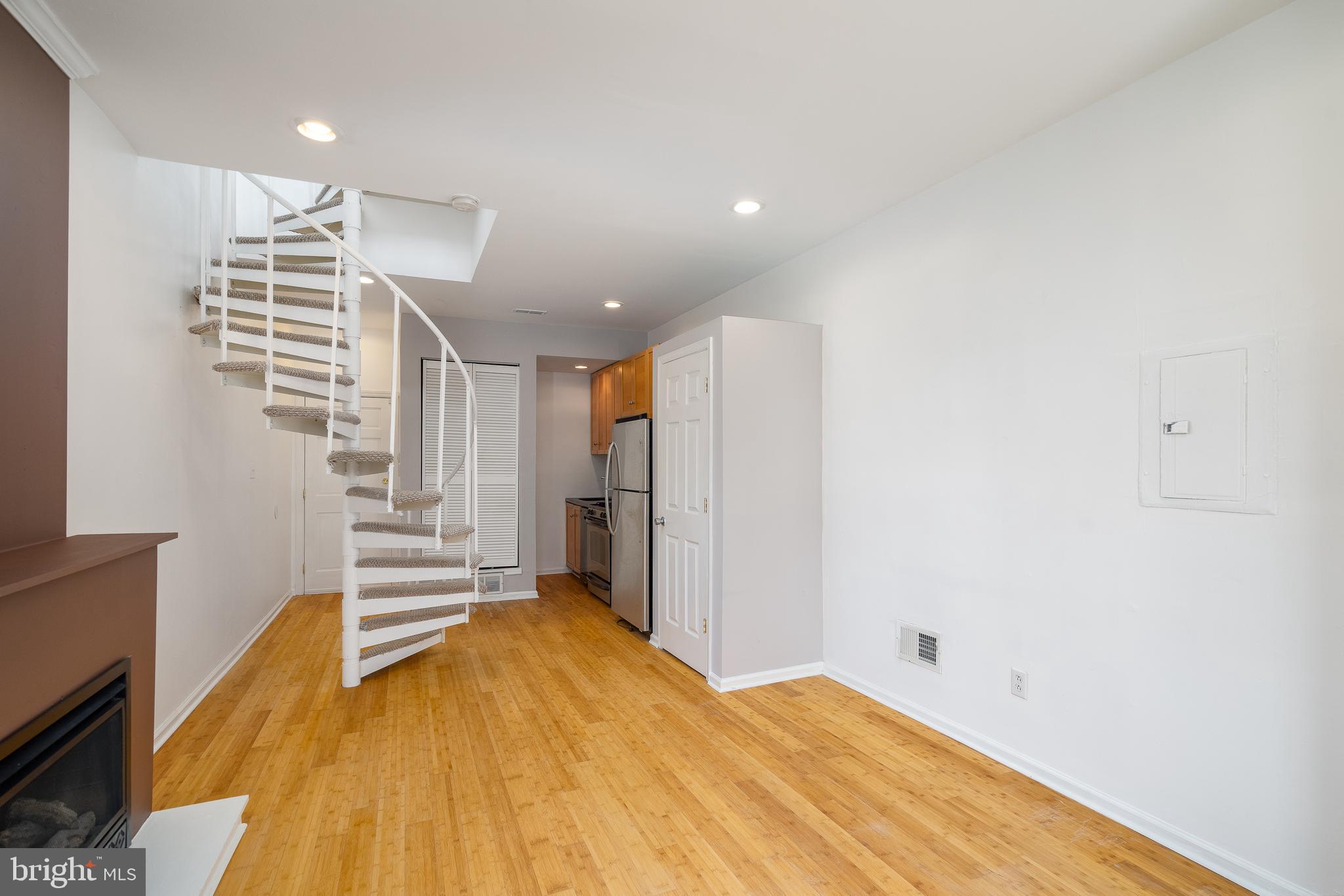 GRADUATE HOSPITAL - Residential Lease