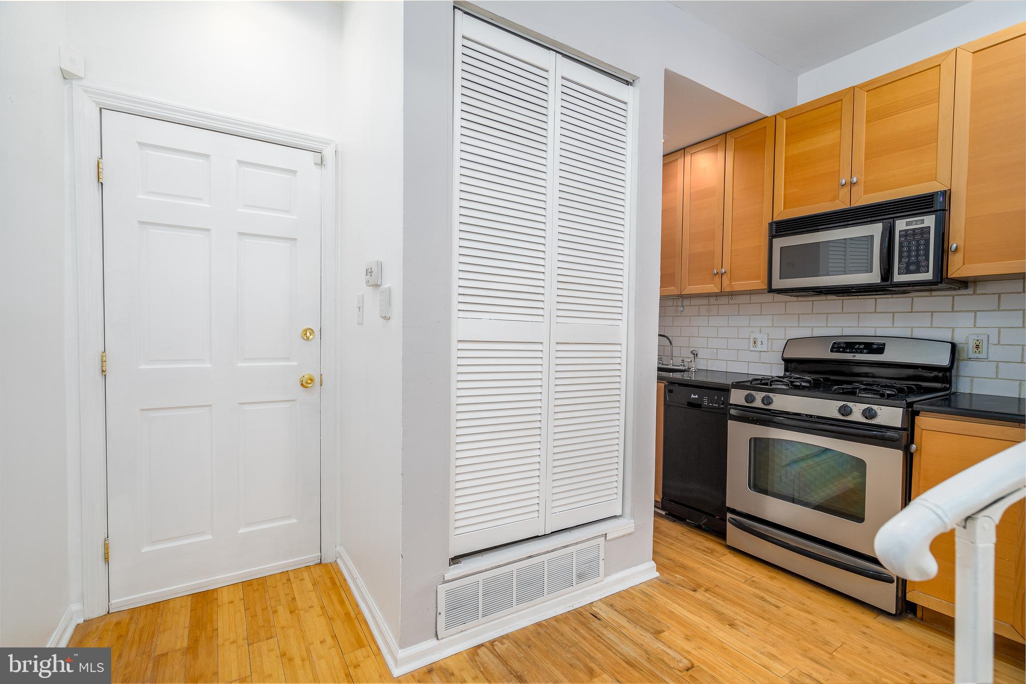 GRADUATE HOSPITAL - Residential Lease