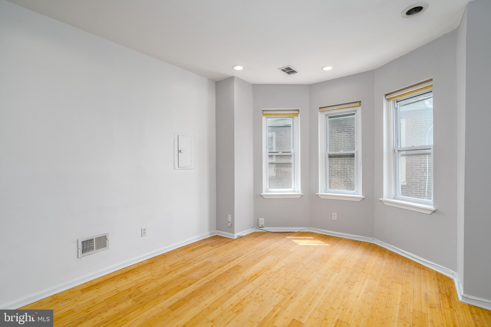 GRADUATE HOSPITAL - Residential Lease