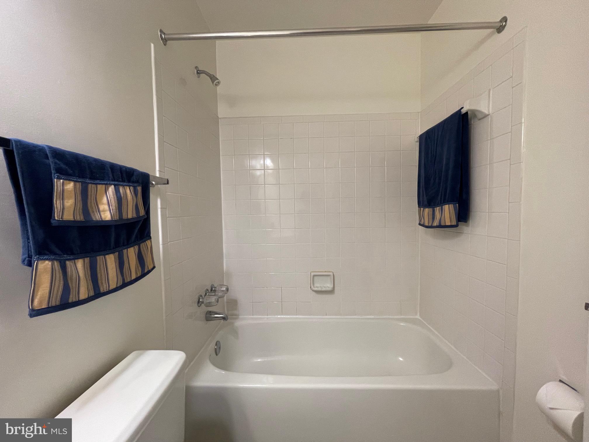 LAKESHORE - Residential