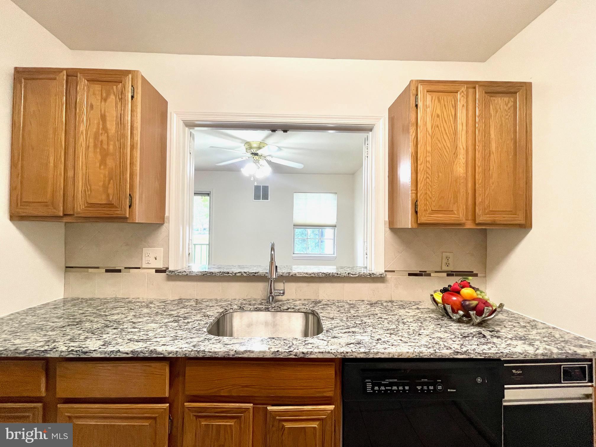 LAKESHORE - Residential