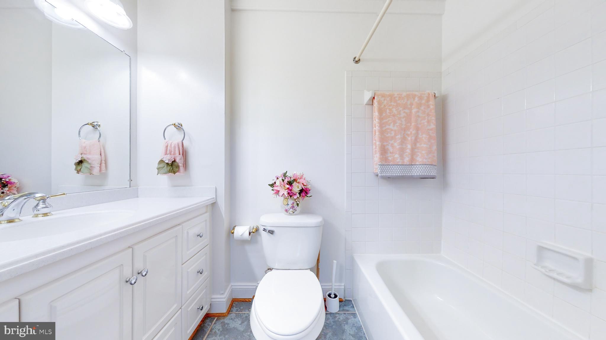 LAKESHORE - Residential